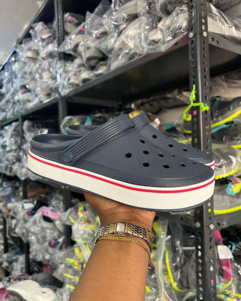 Crocs premium