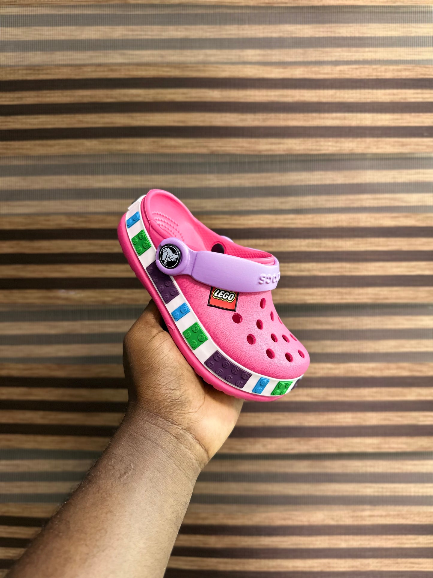 Crocs enfant lego