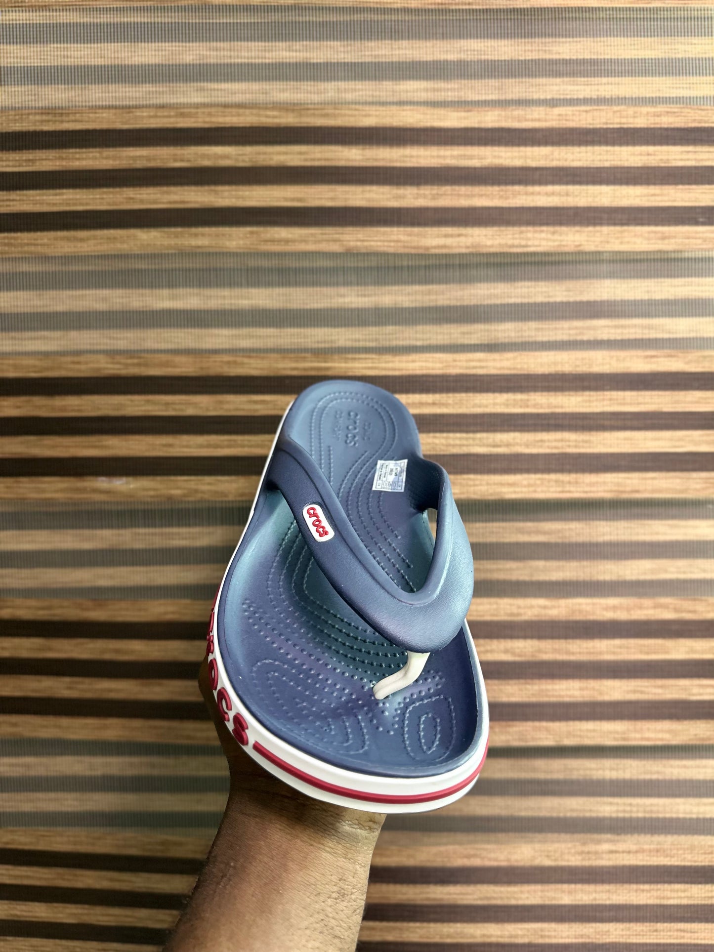 Crocs flip