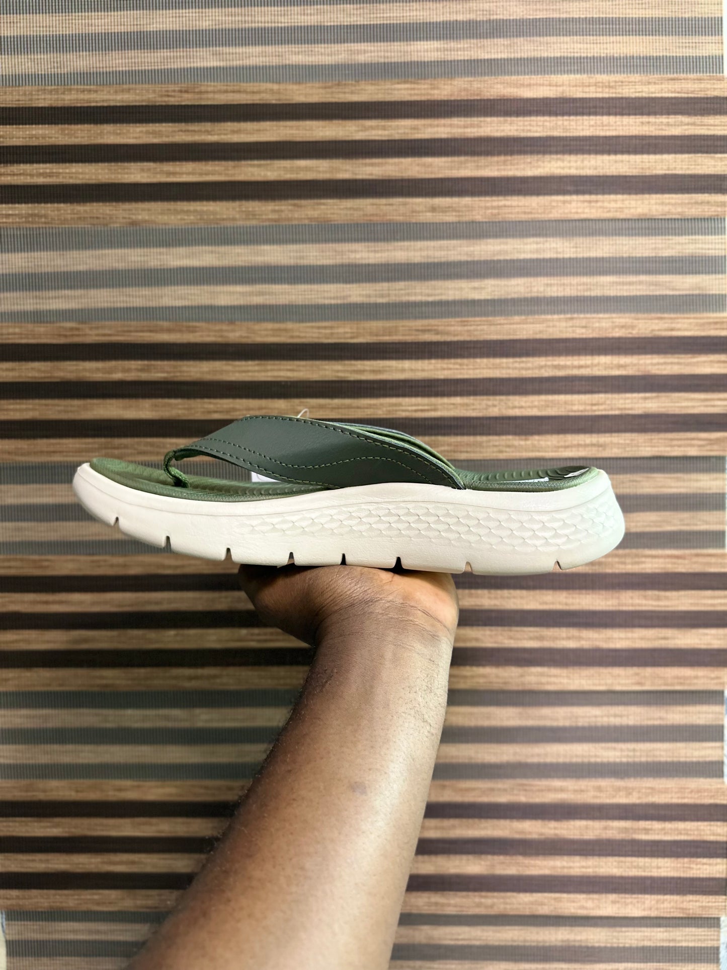 Skechers flip
