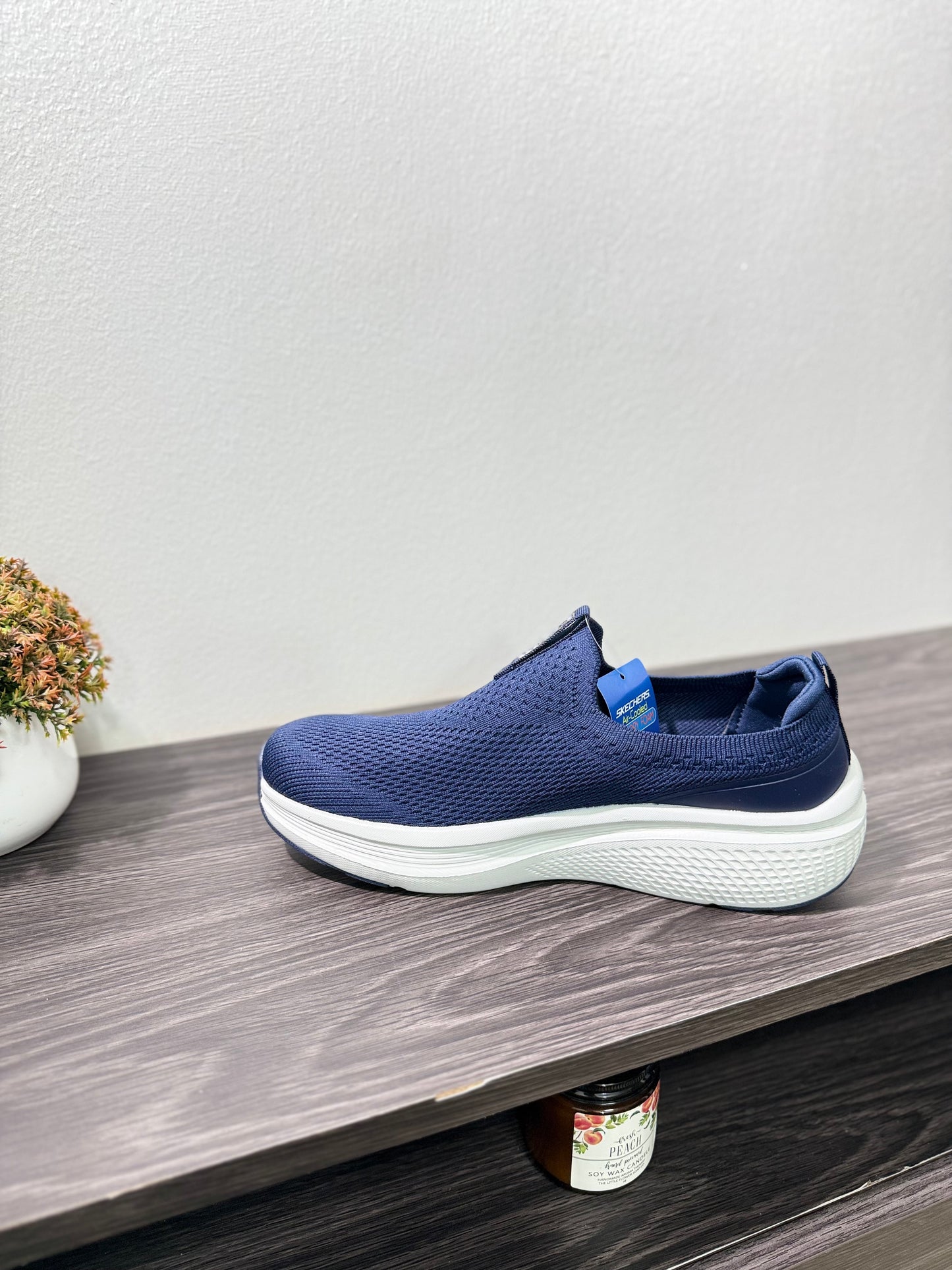 Skechers go run
