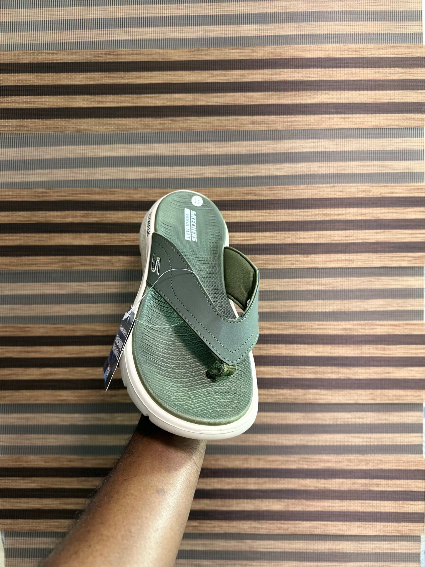 Skechers flip