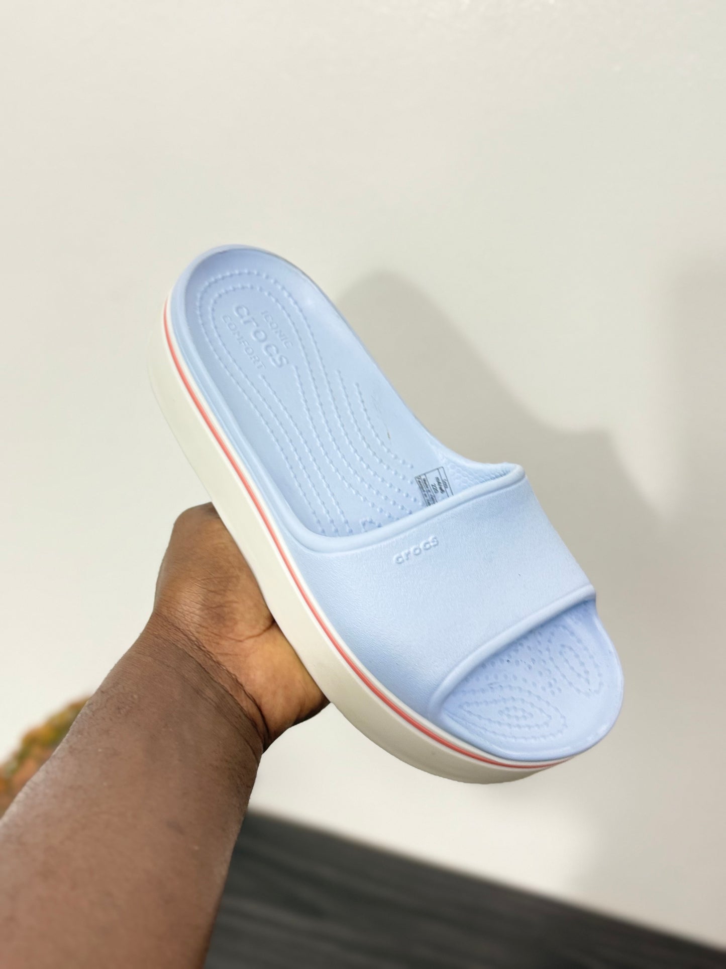 Crocs light