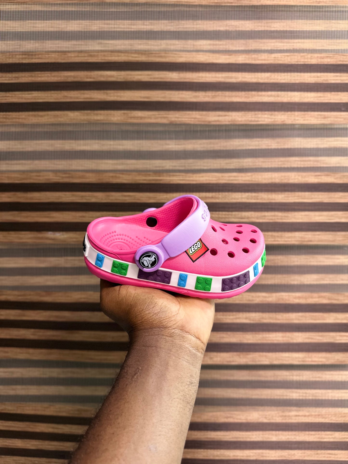 Crocs enfant lego