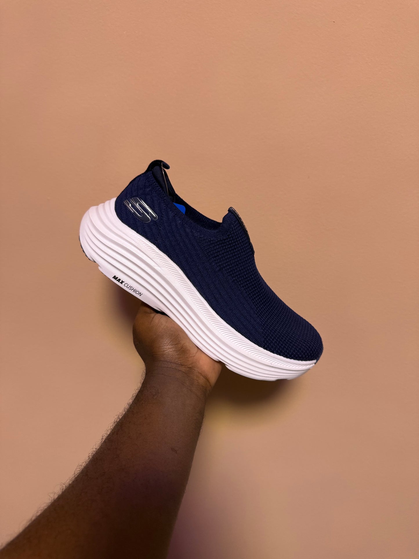 Skechers max cushion