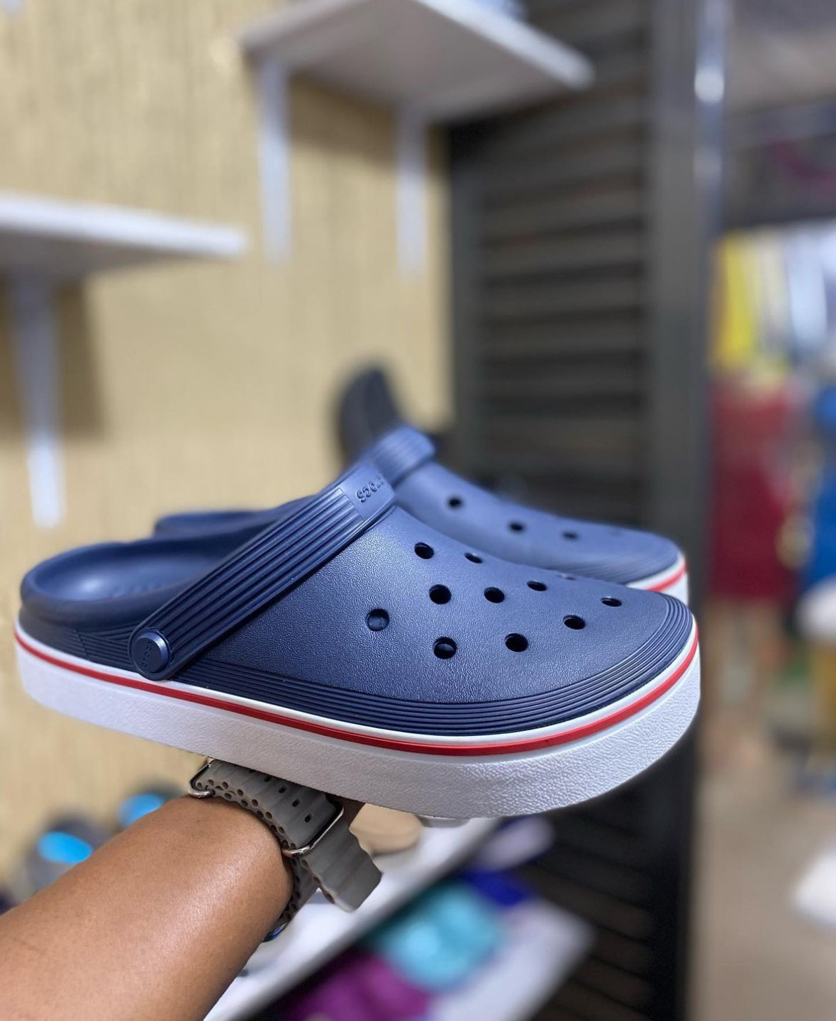 Crocs premium