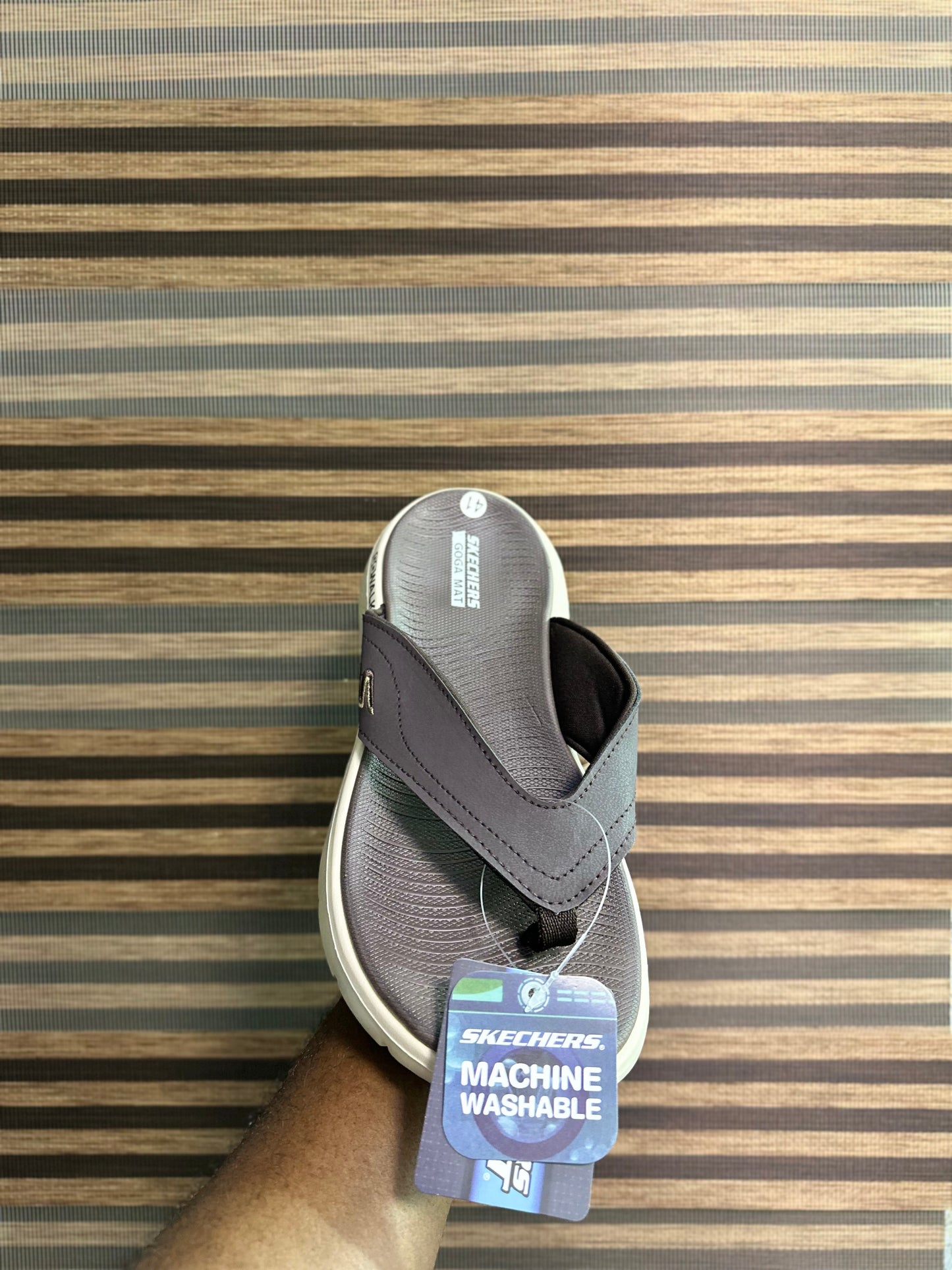 Skechers flip