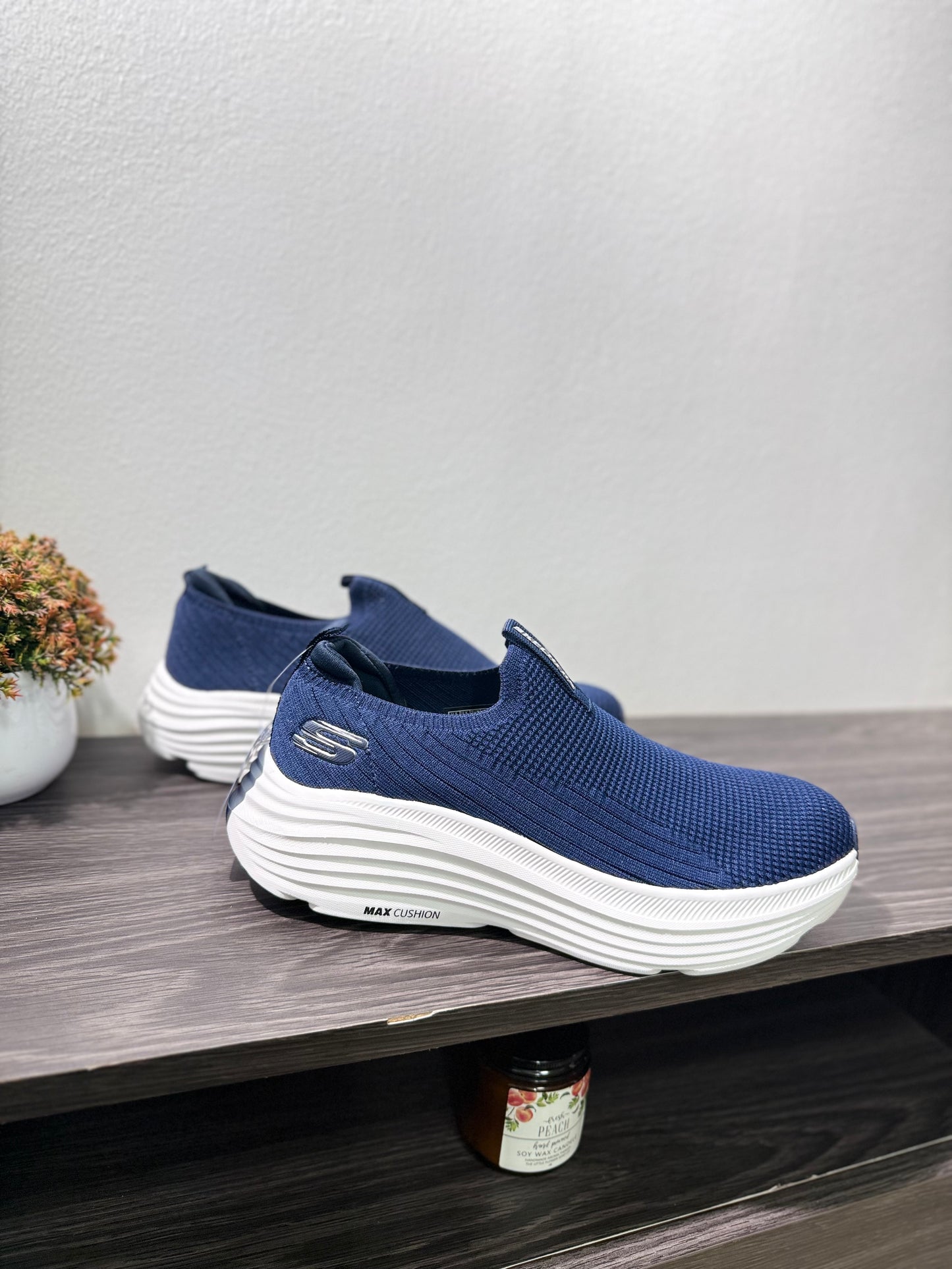 Skechers max cushion