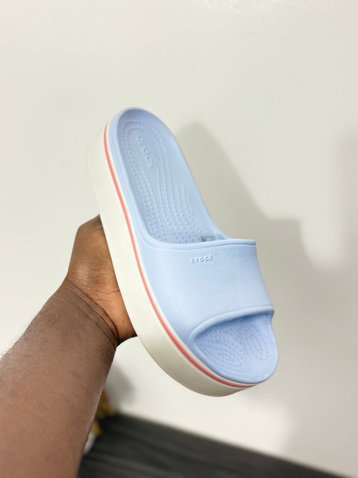 Crocs light