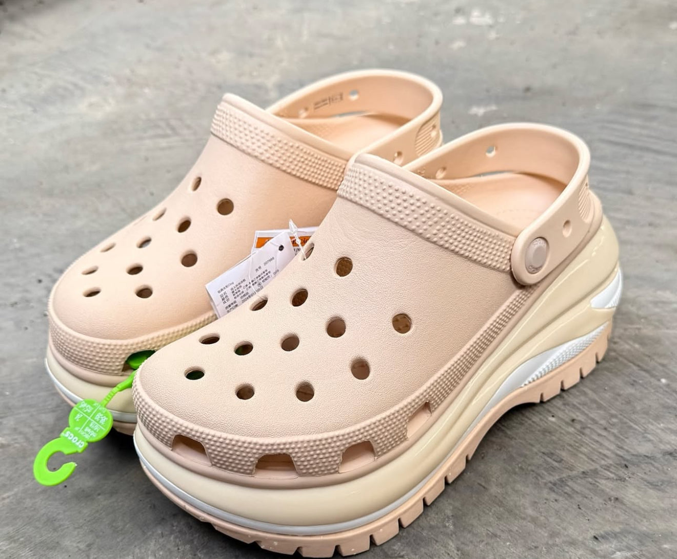 Crocs mega crush