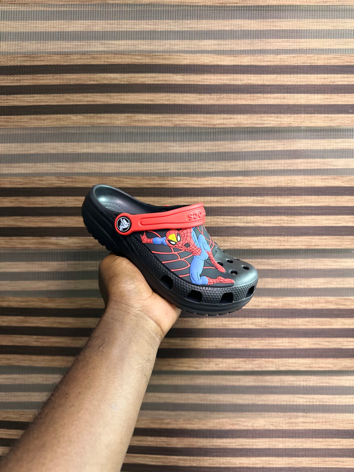 Crocs enfant spiderman