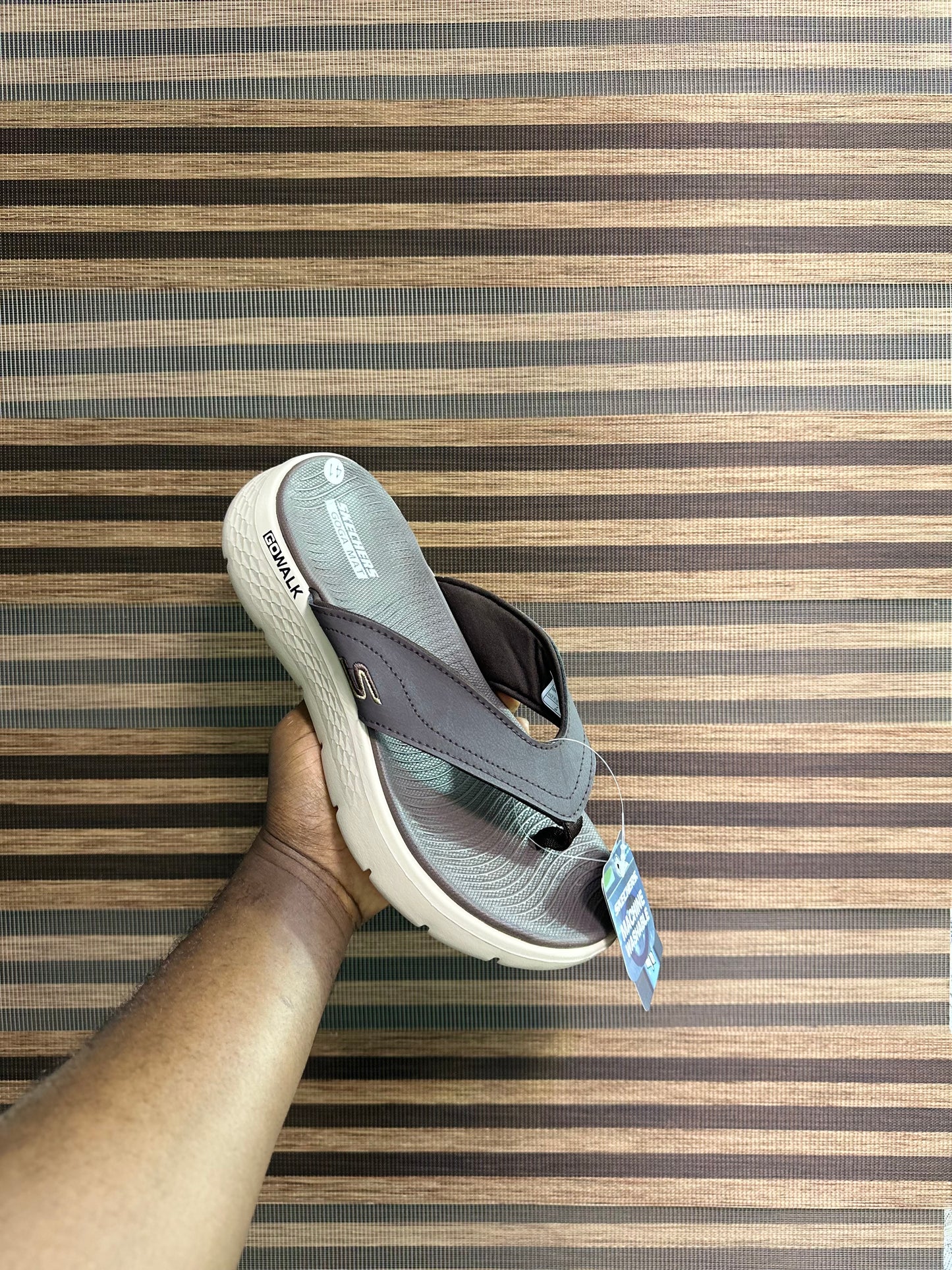 Skechers flip