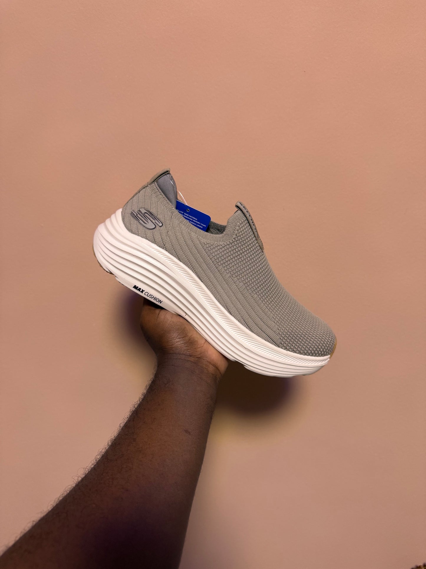 Skechers max cushion
