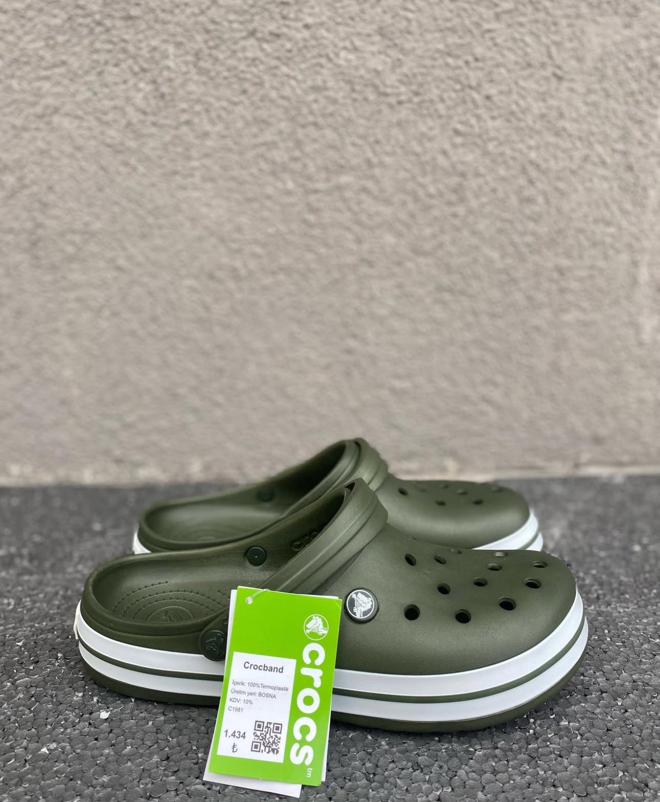 Crocs band