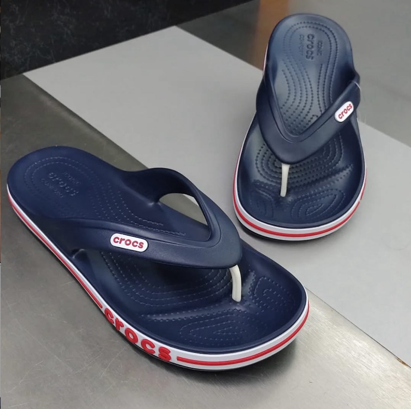 Crocs flip