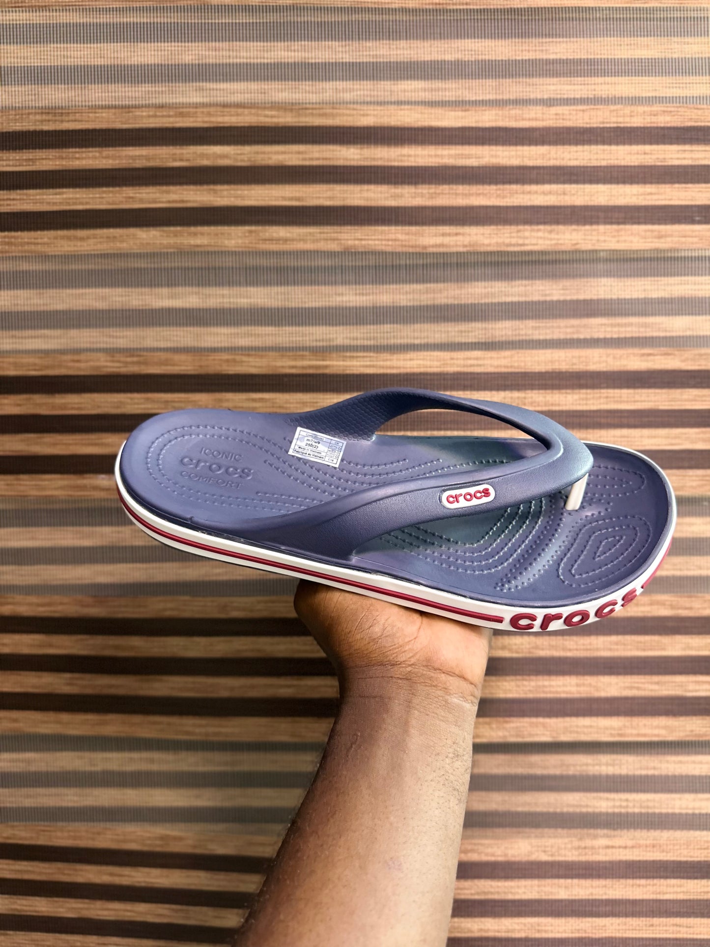 Crocs flip