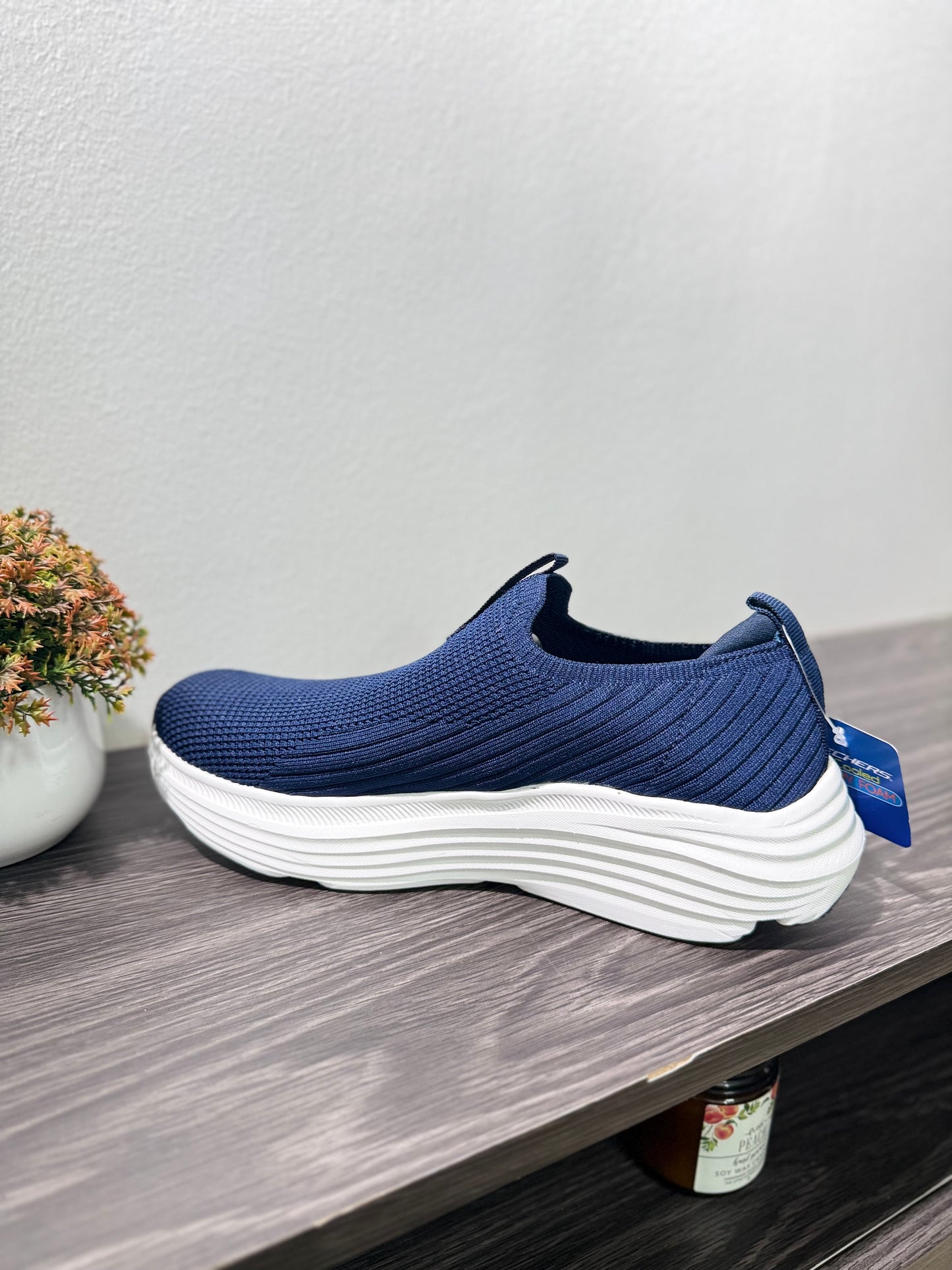 Skechers max cushion