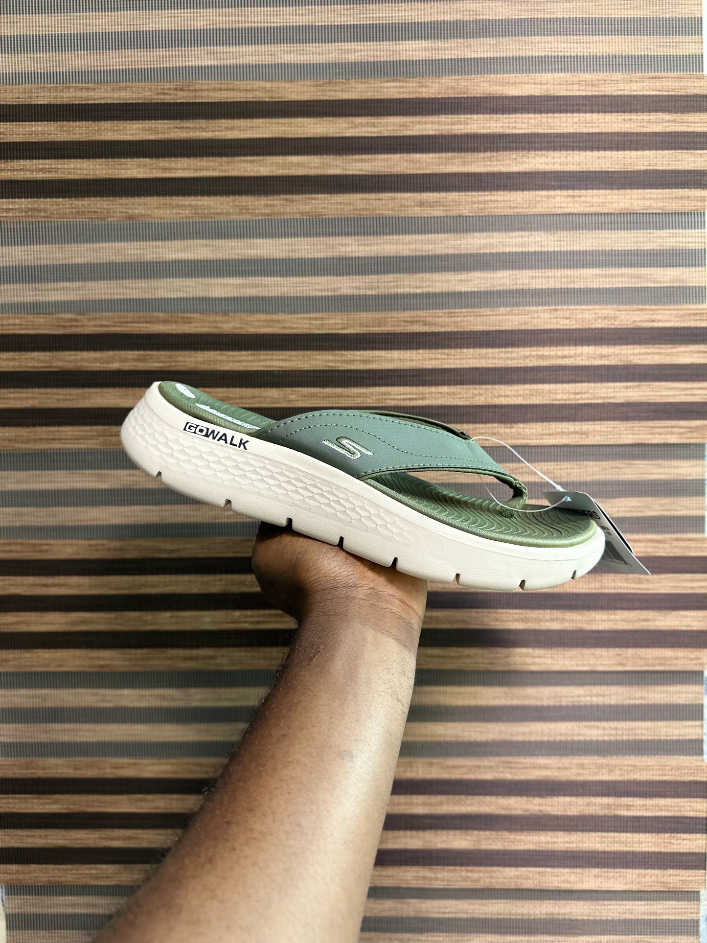 Skechers flip