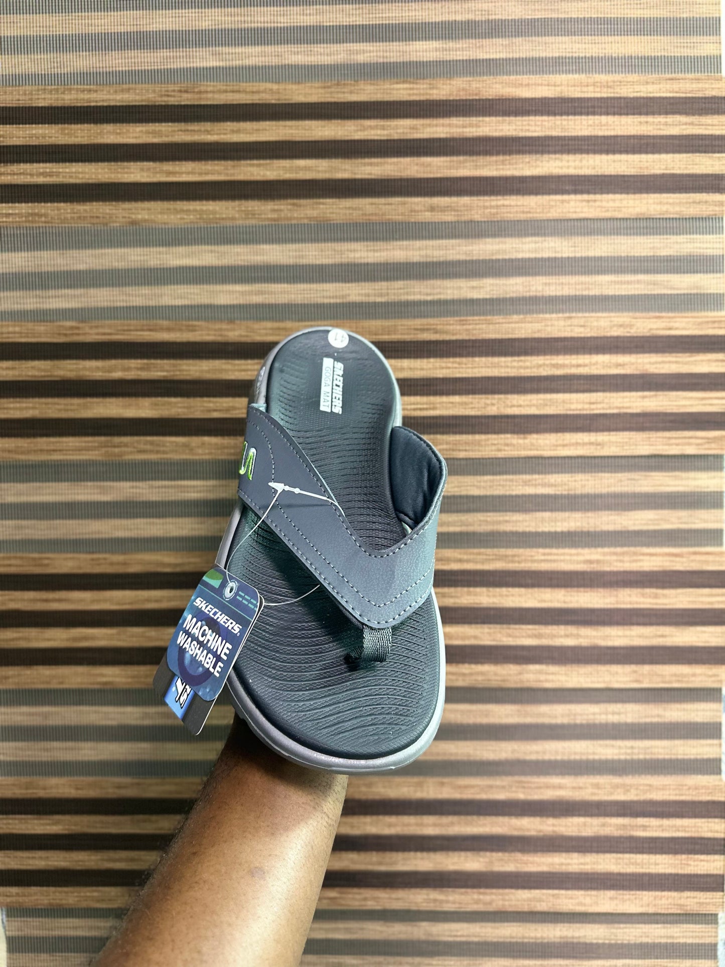 Skechers flip