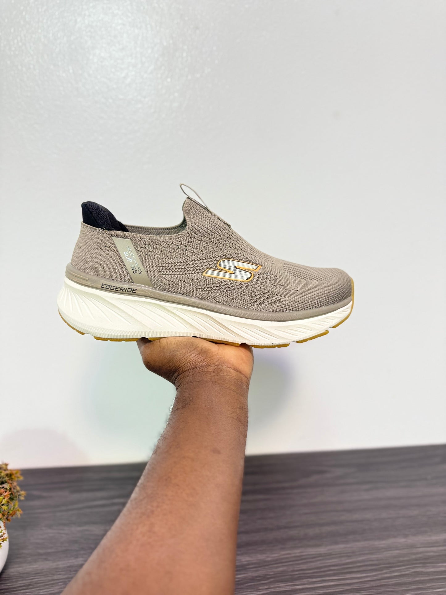 Skechers edge ride