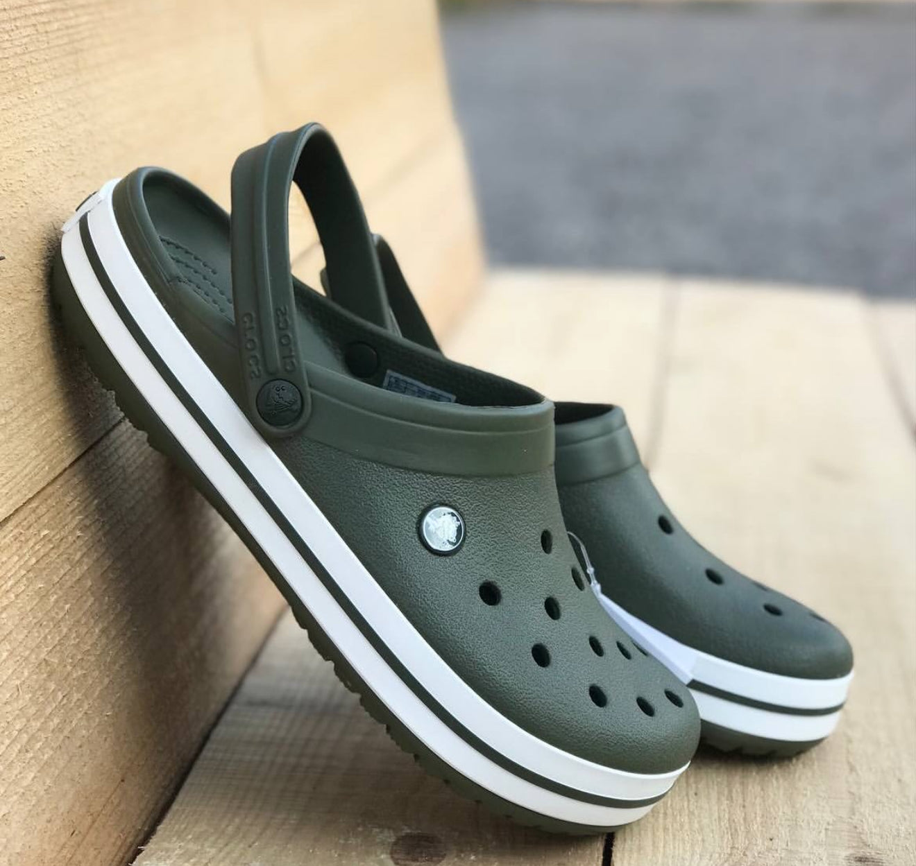 Crocs band