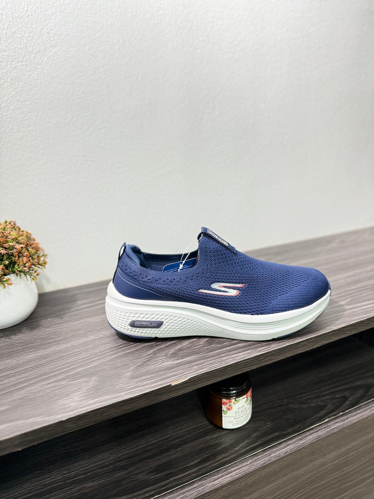 Skechers go run
