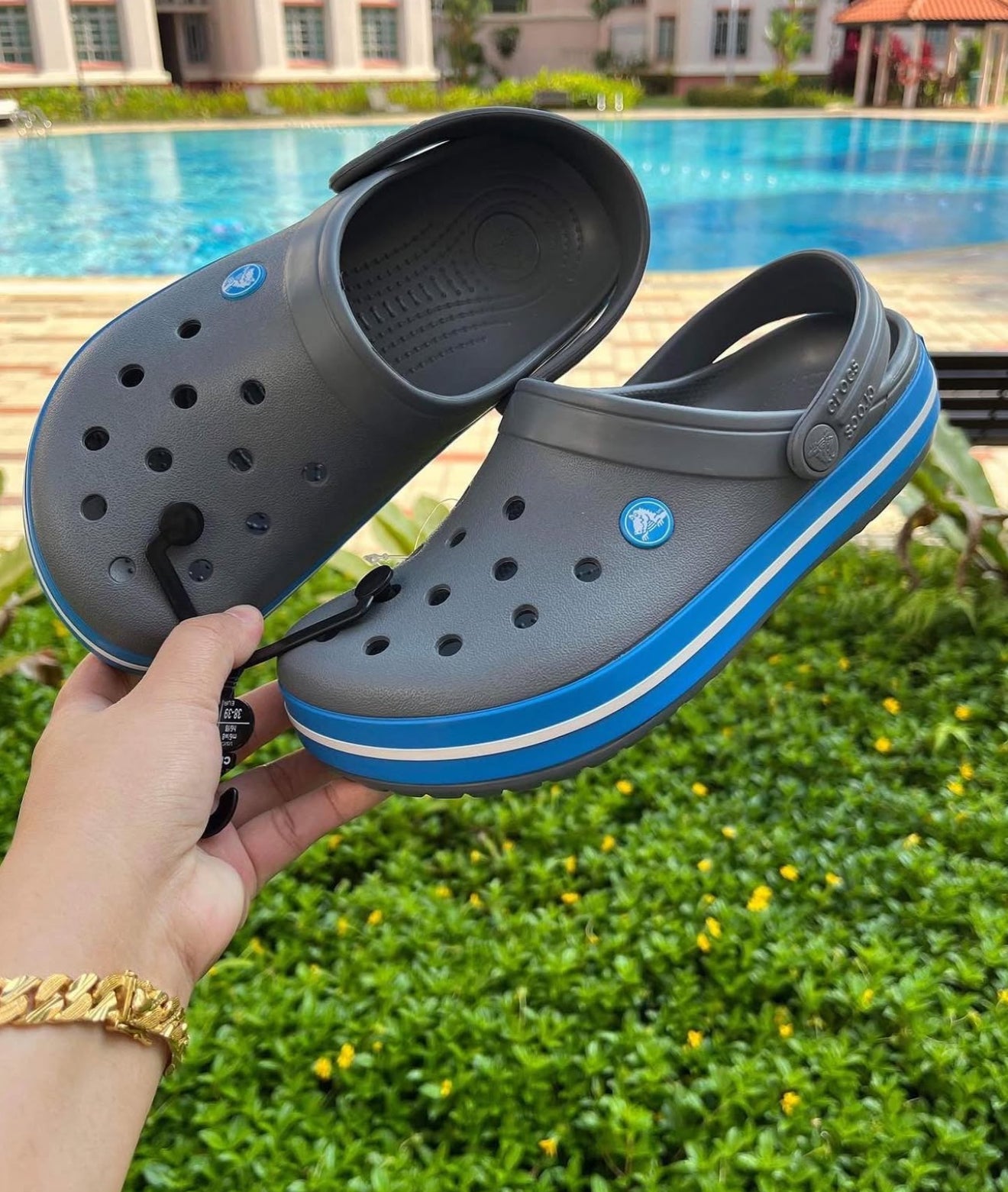 Crocs band