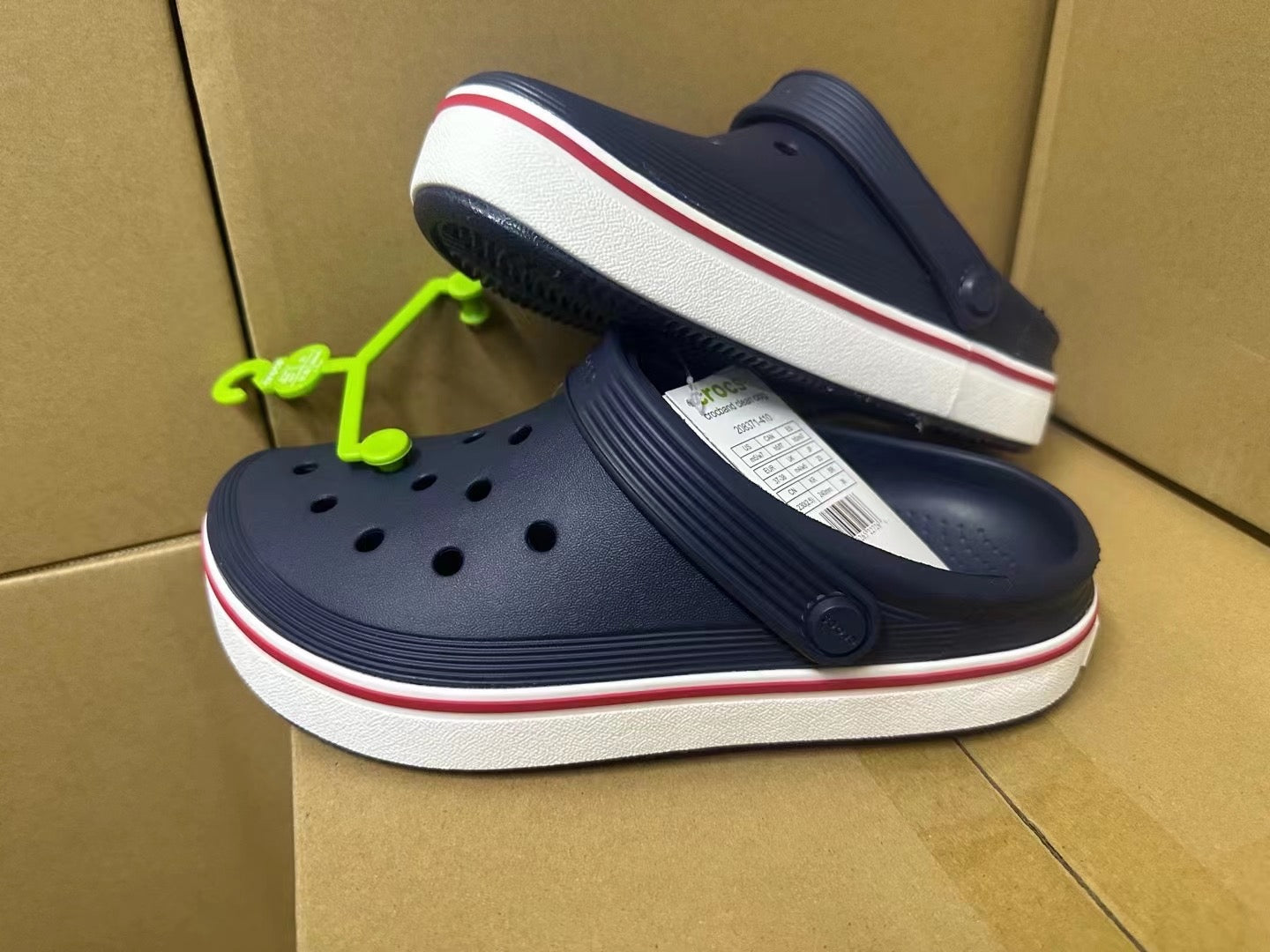 Crocs premium
