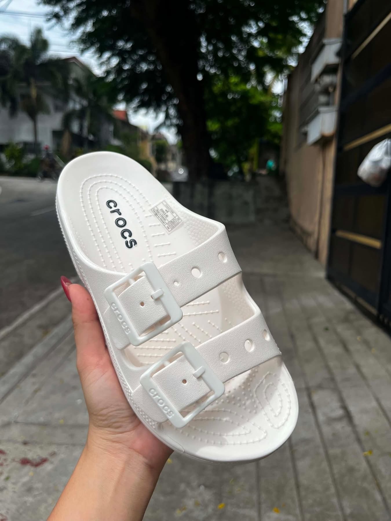 Crocs sature