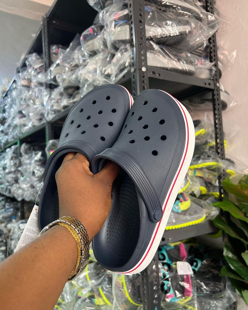 Crocs premium