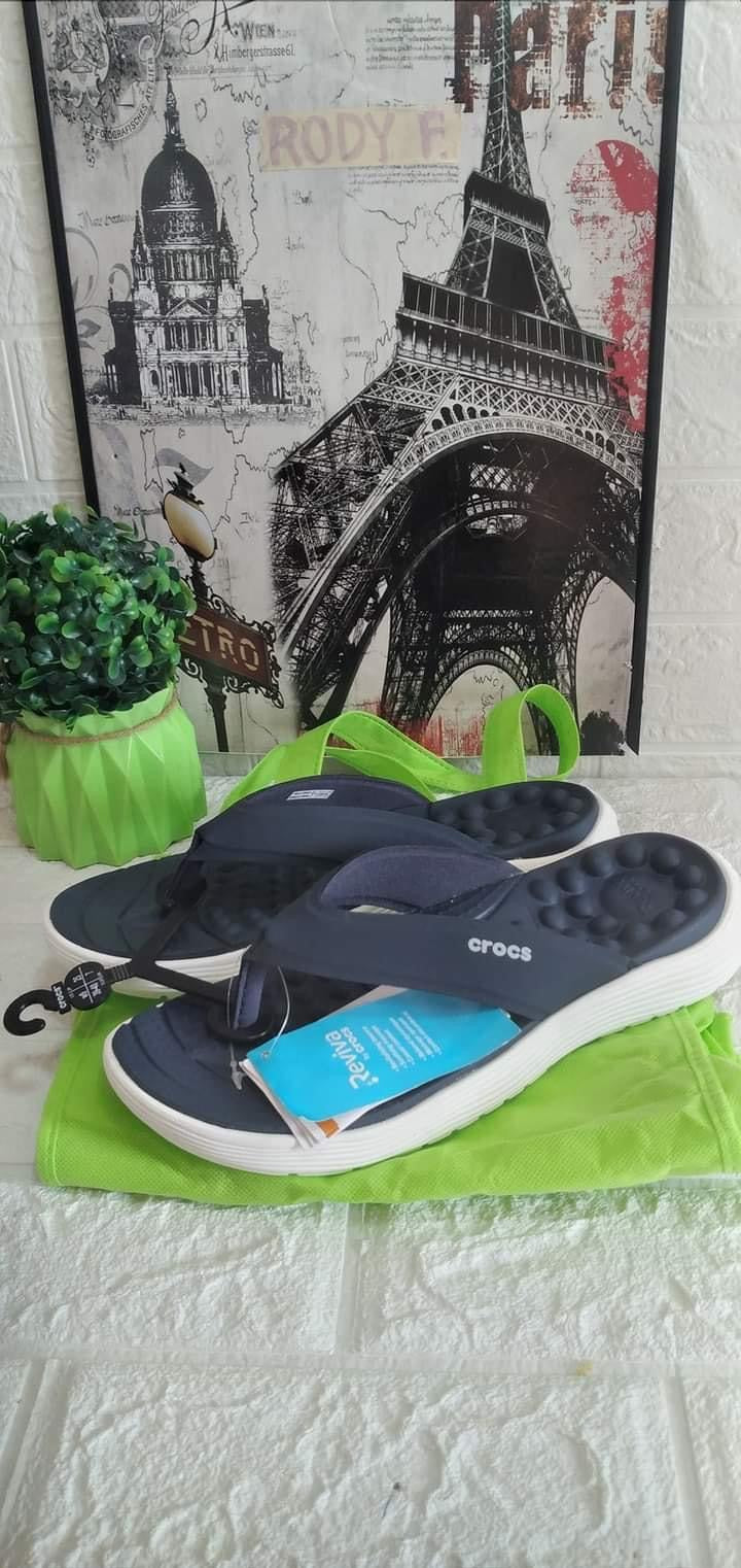 Crocs reviva