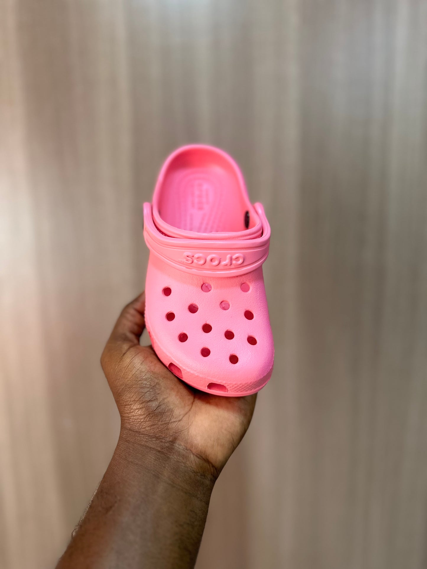 Crocs classique enfant rose