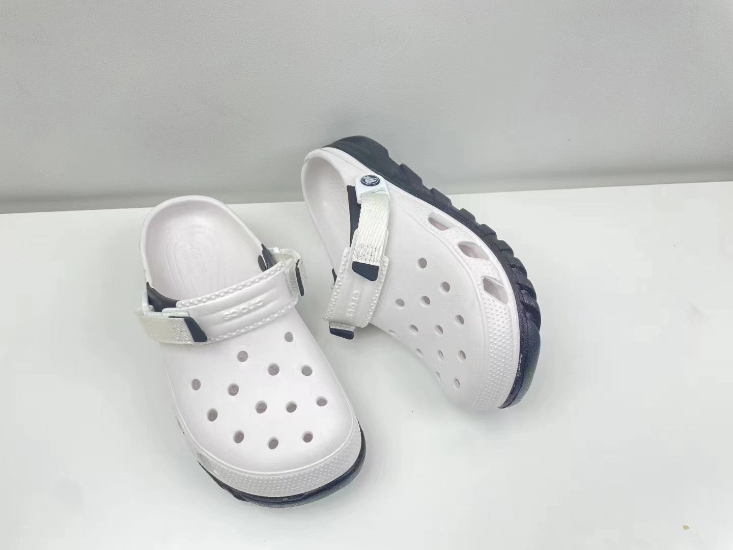 Crocs Confort Max blancs