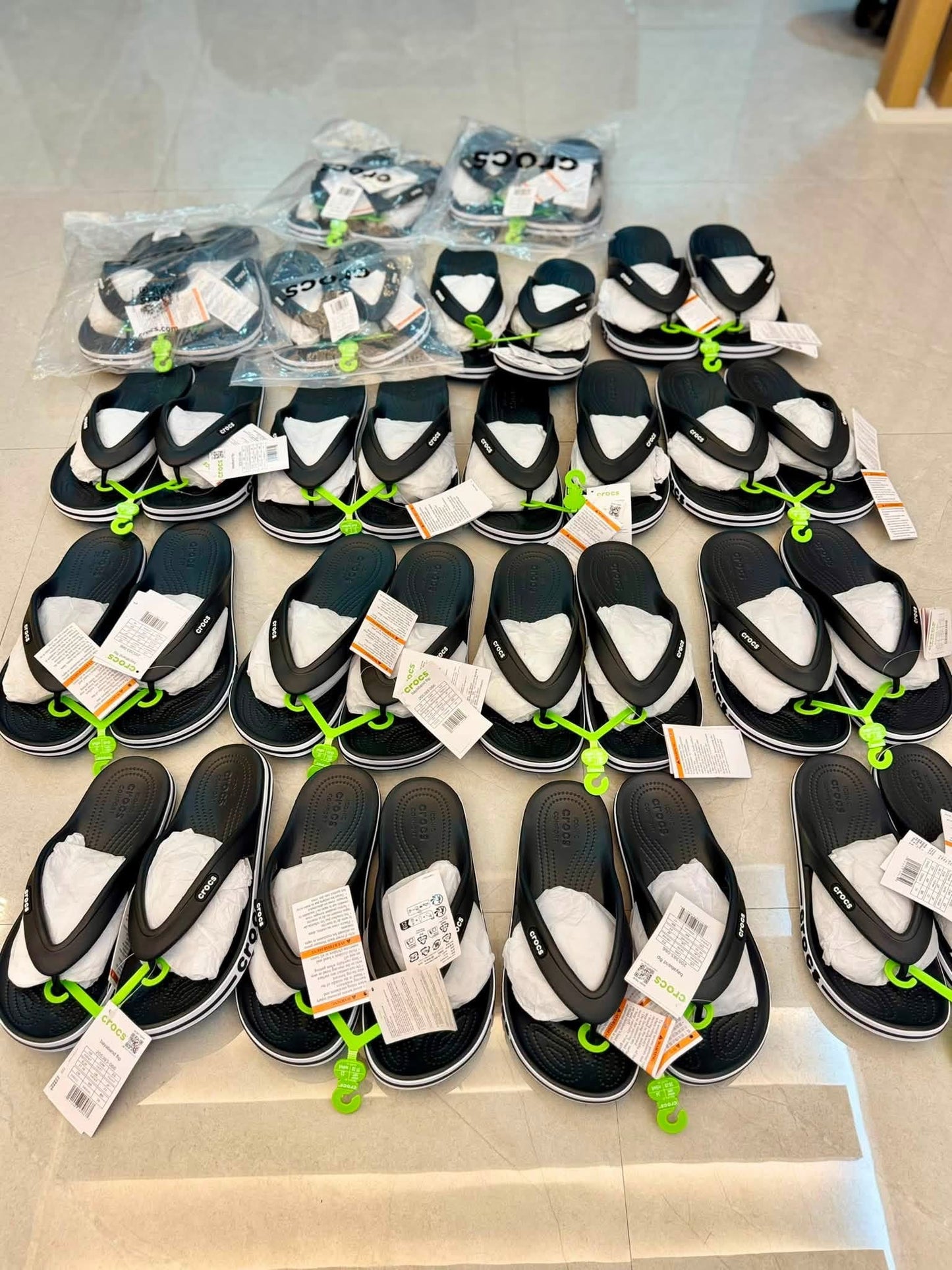 Crocs flip