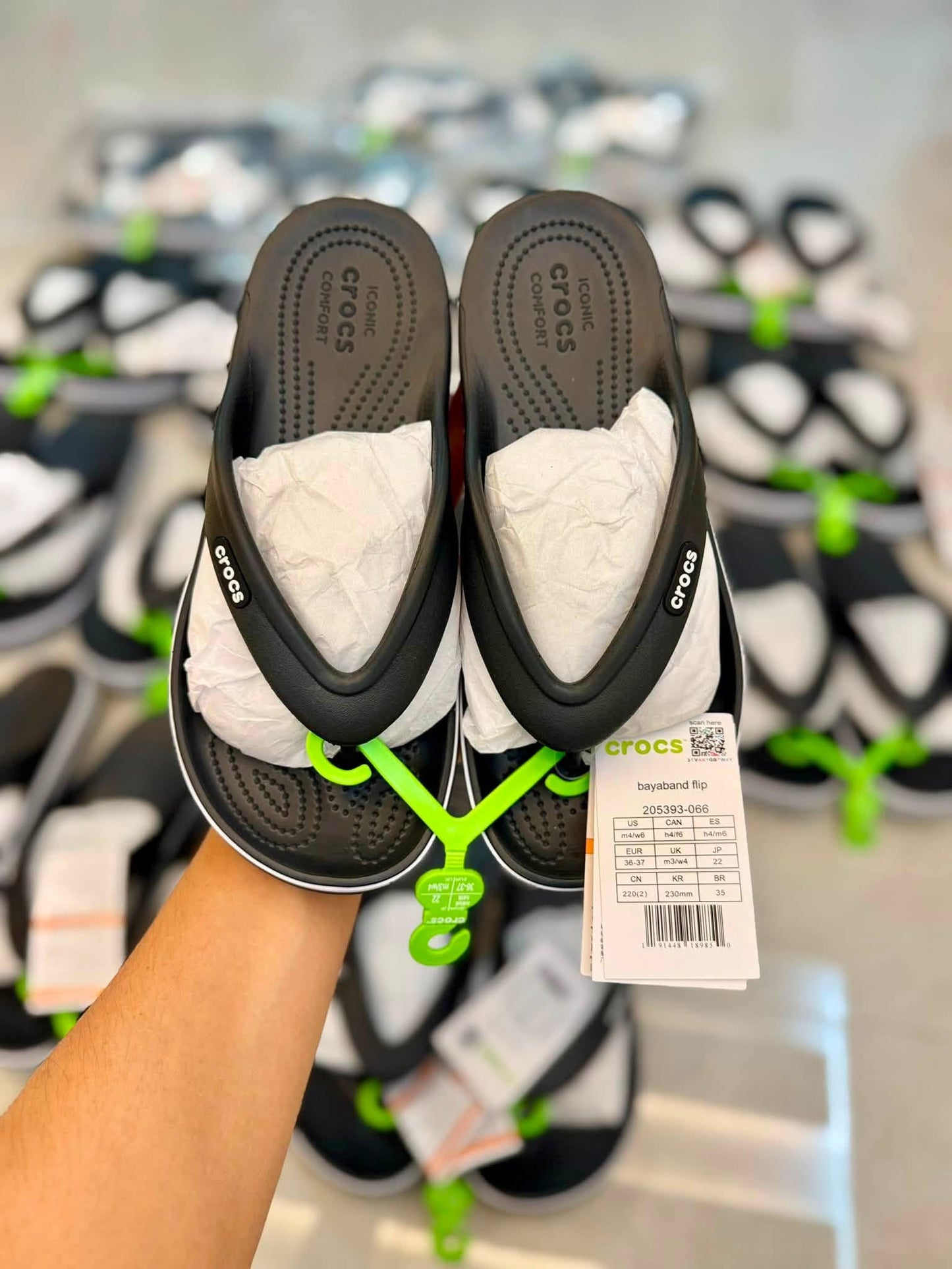 Crocs flip
