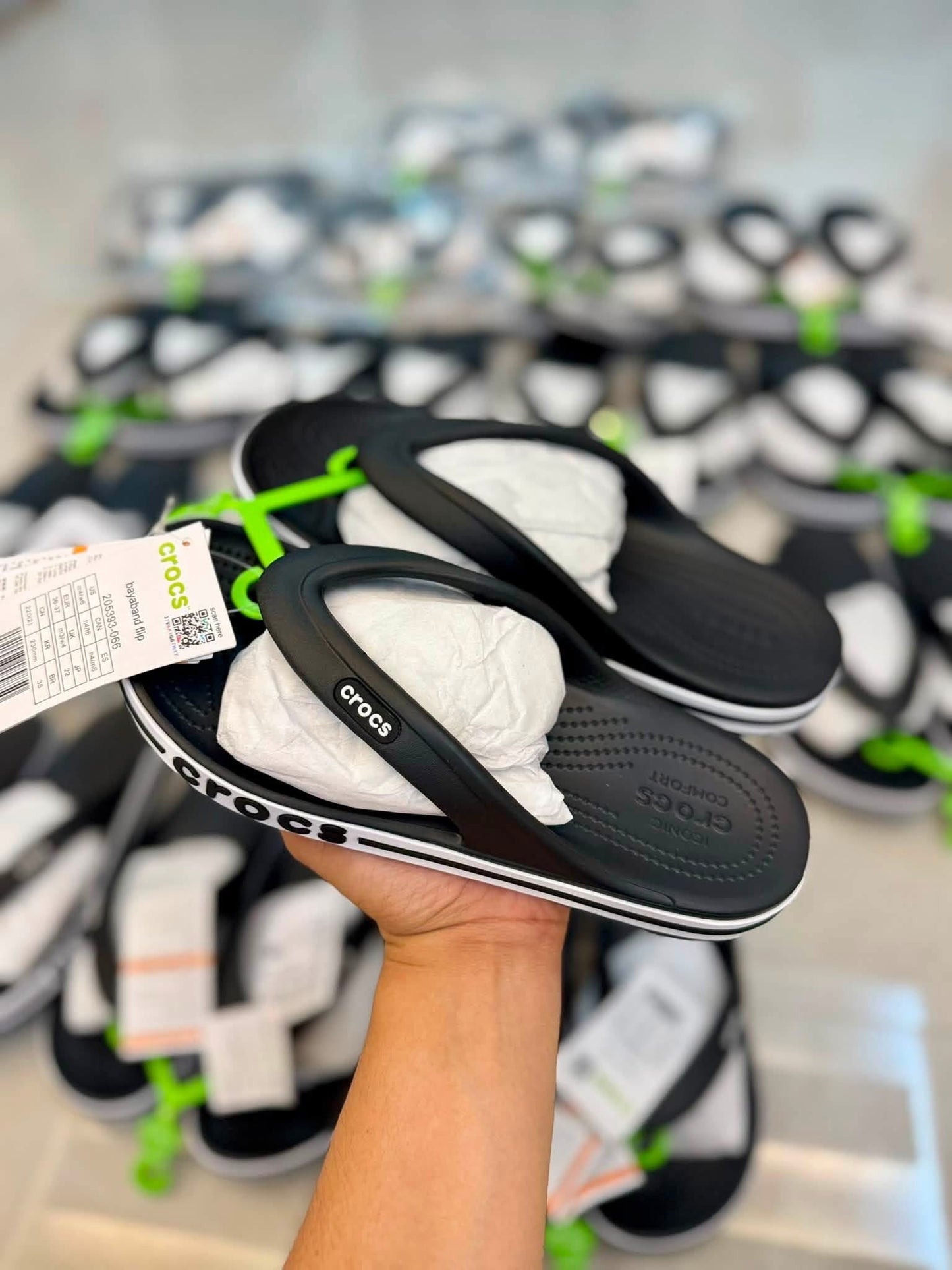 Crocs flip