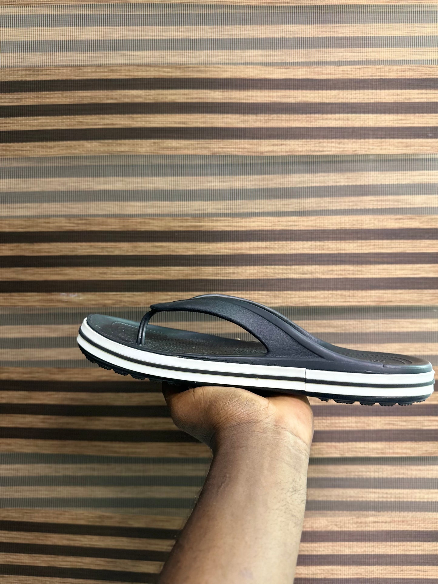 Crocs flip