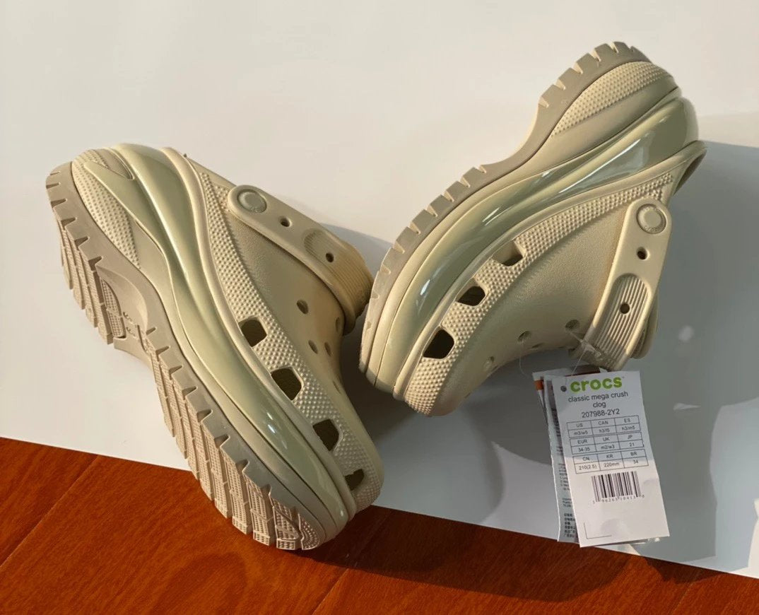 Crocs mega crush