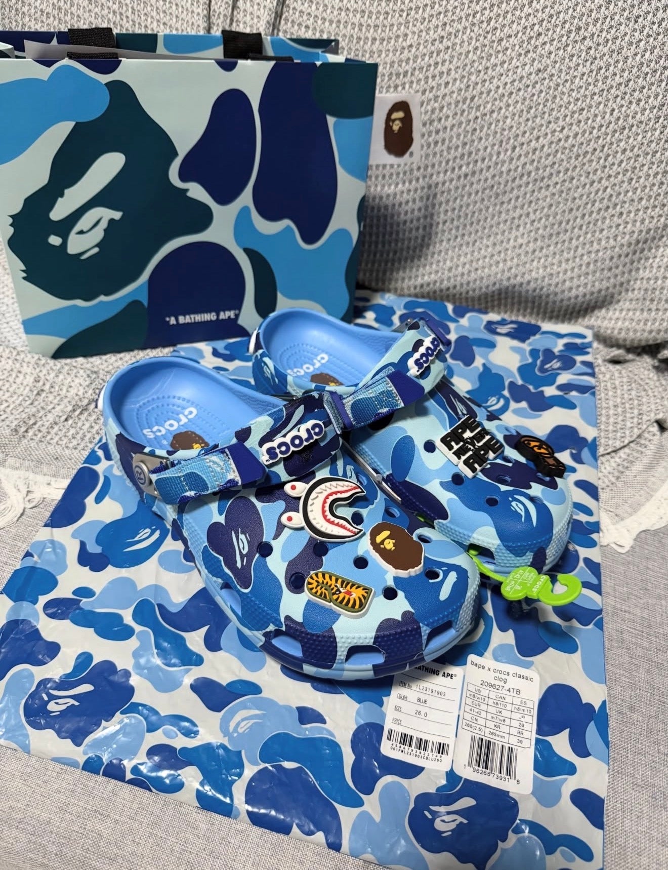Crocs bape