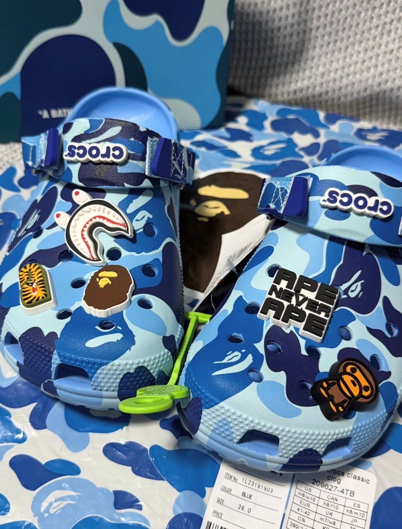 Crocs bape