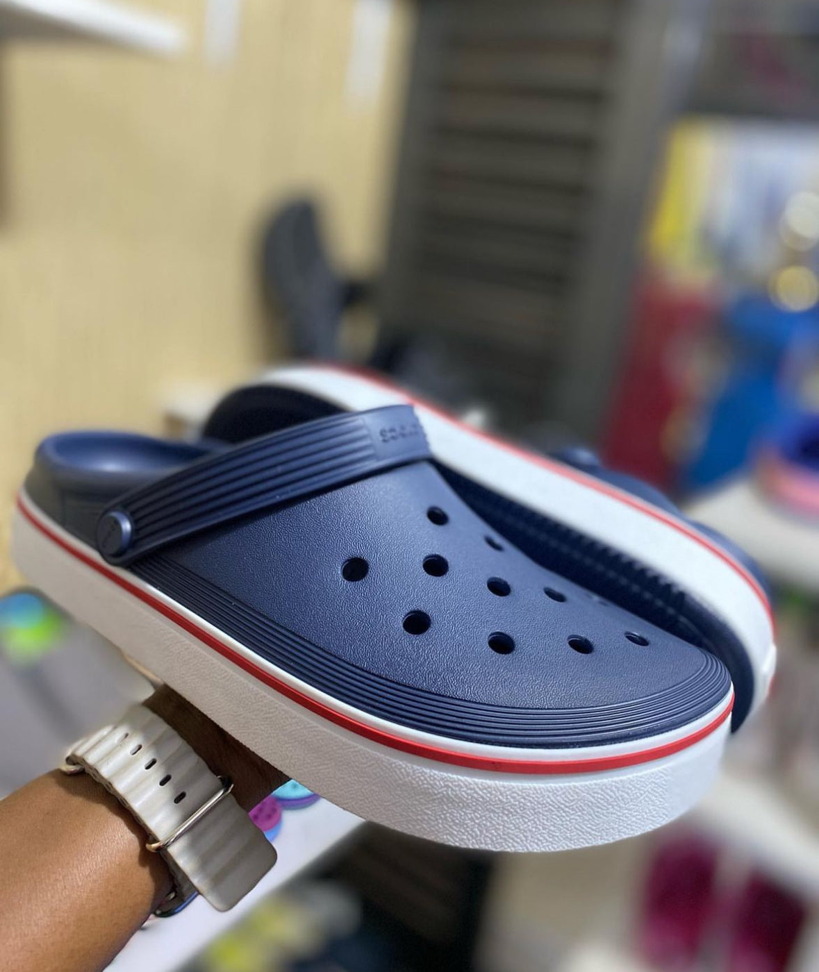 Crocs premium
