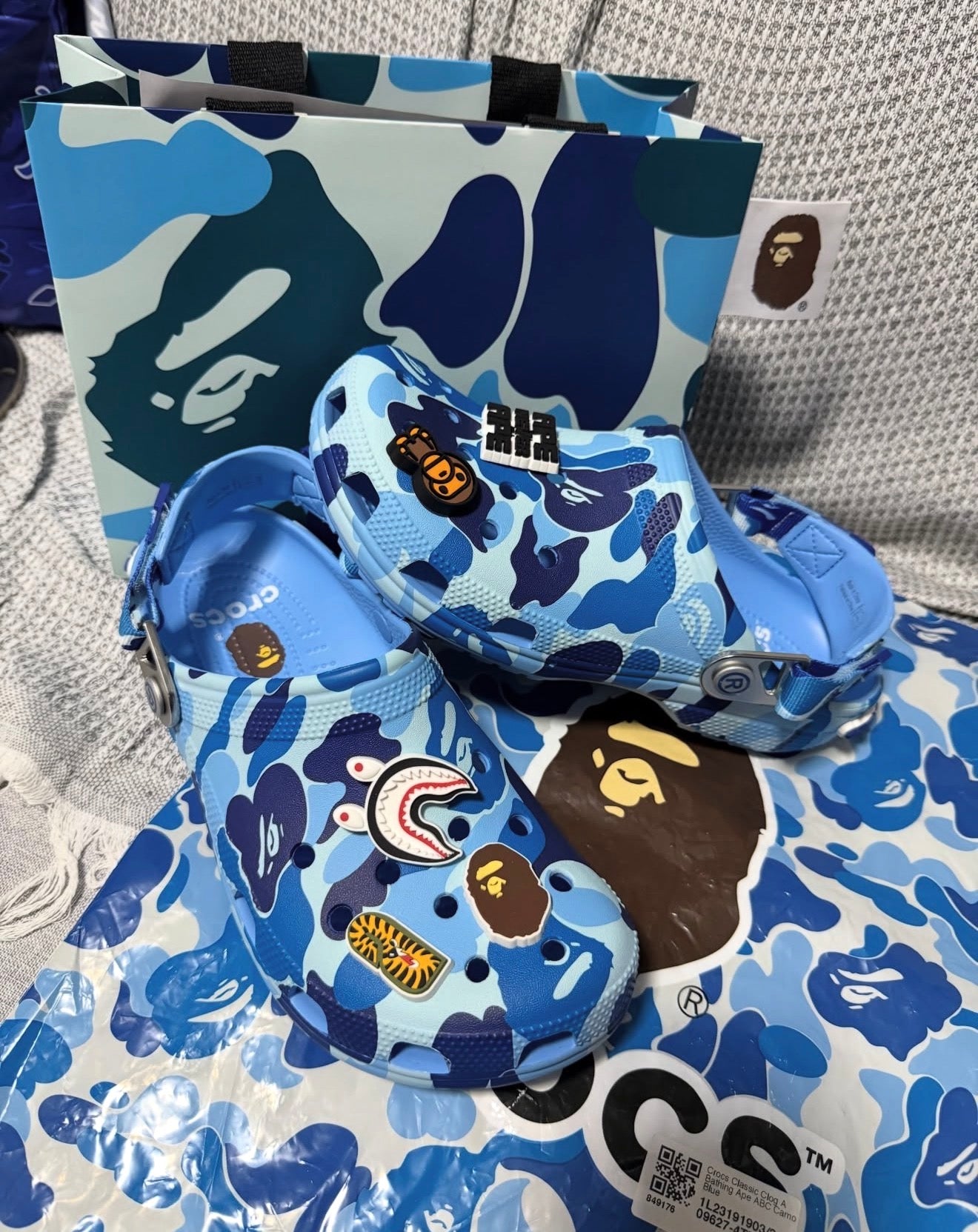 Crocs bape